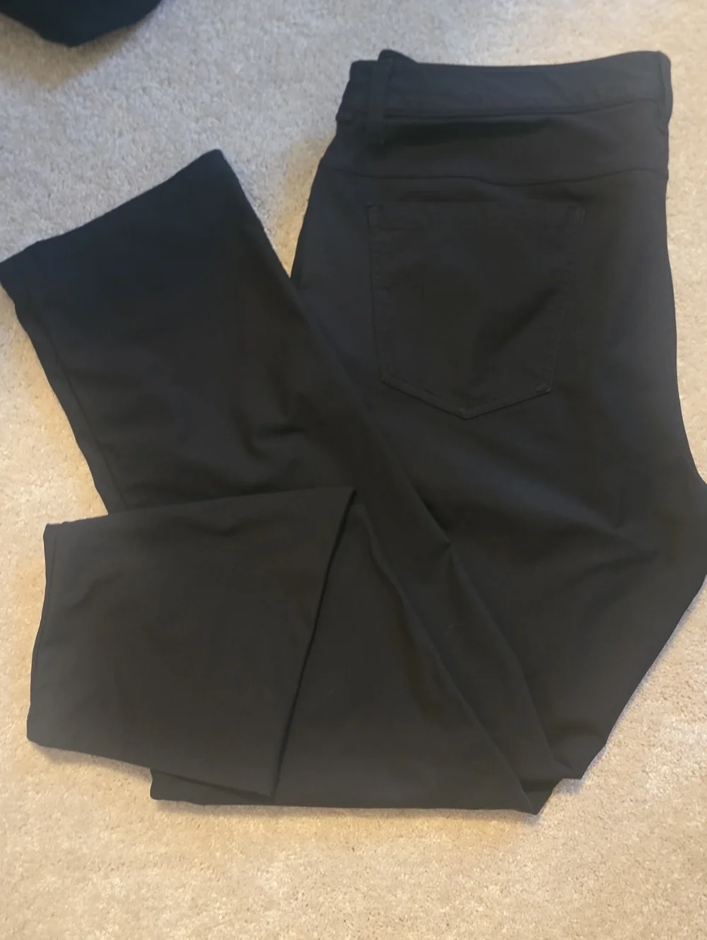 WORN ONCE MENS Buiness Casual LULULEMON PANTS Like New Size 38 Inseam 34